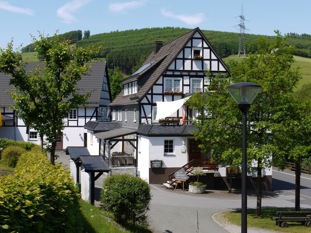Gasthof Zur Post Schmallenberg Exterior foto